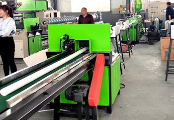 خط بثق الأنبوب الرغوي EPE