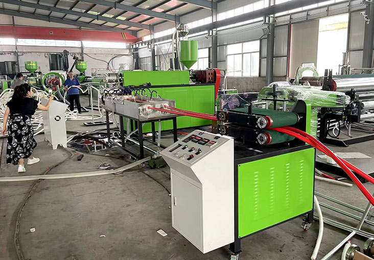 Pe foam pipe coating machine,extrusion lamination machine for pipe Pe foam pipe coating machine,extrusion lamination machine for pipe